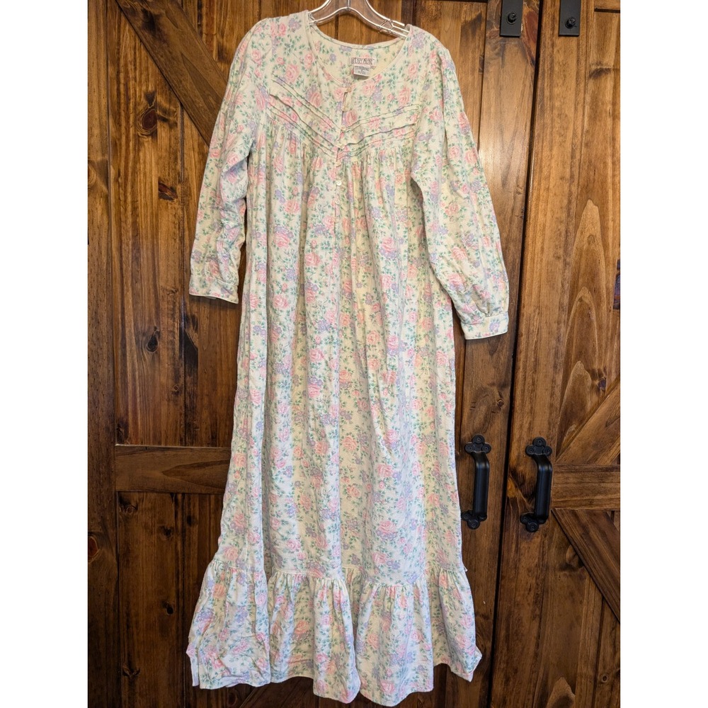 Vintage Lindsey Blake Floral Flannel Nightgown Pink Roses Granny Core Small